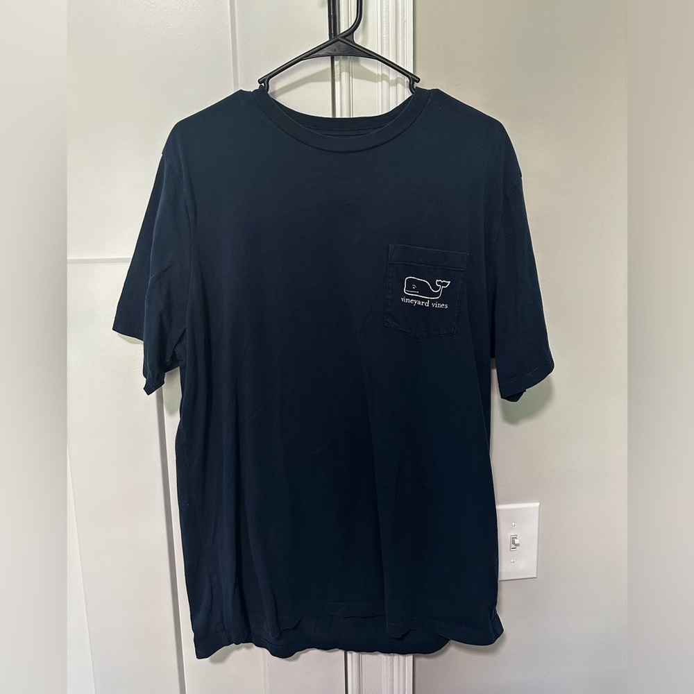 Vineyard Vines T-Shirt Size L